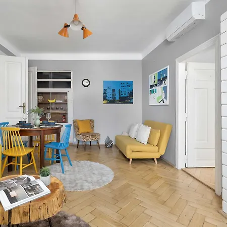 Czarujacy Z Klimatyzacja I Miejscem Do Pracy Zdalnej By Renters Apartment *