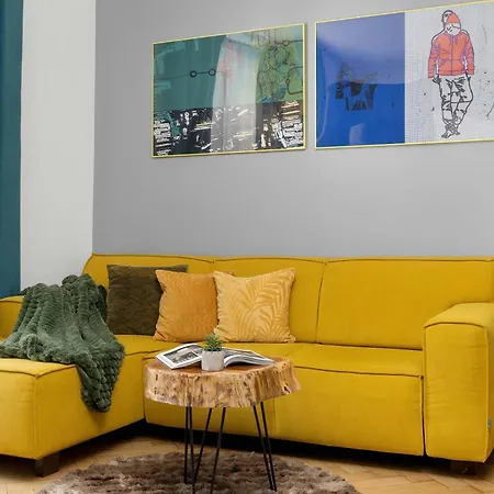 Czarujacy Z Klimatyzacja I Miejscem Do Pracy Zdalnej By Renters Apartment